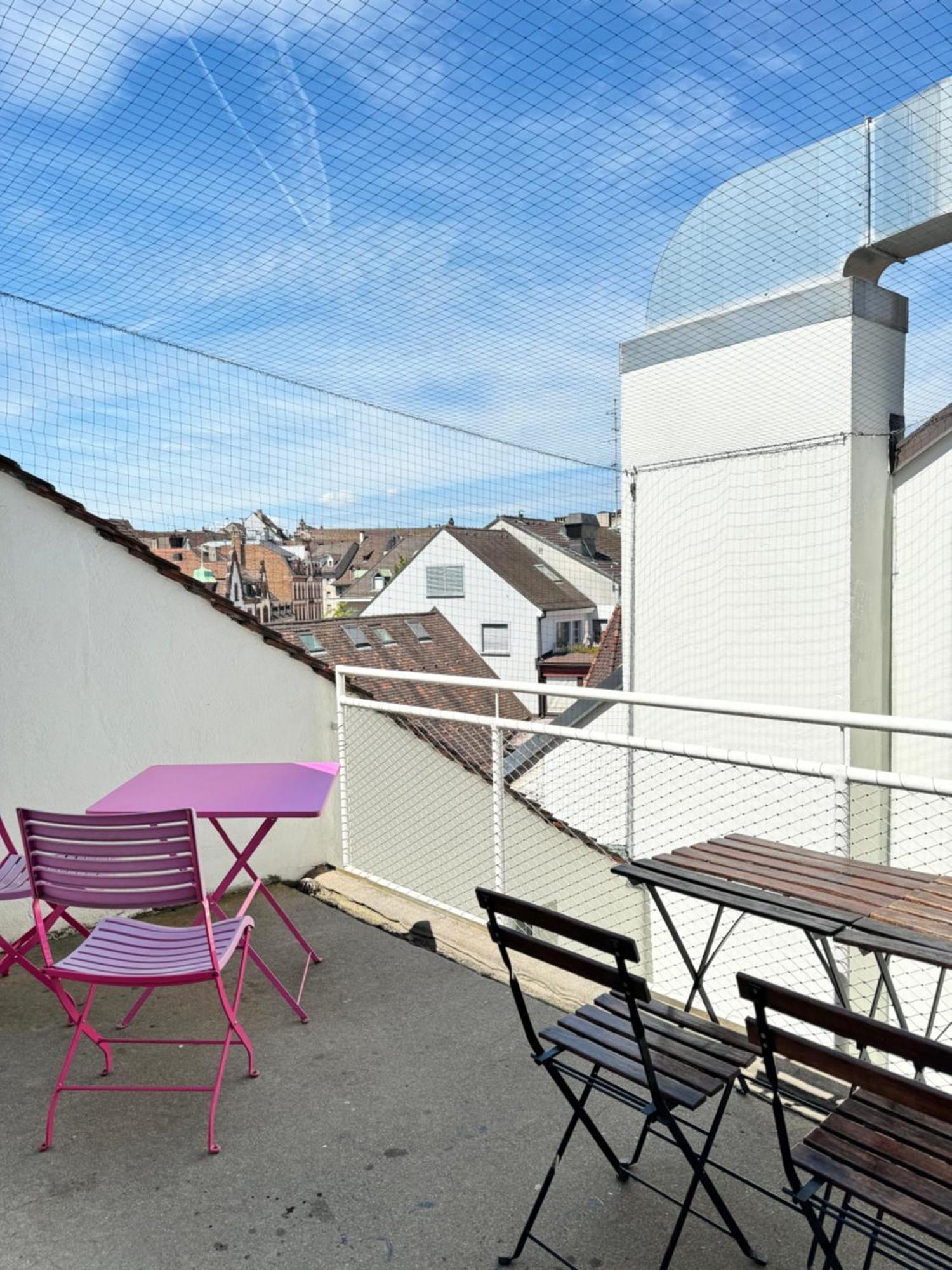 City Center Rooftop Balcony-Studio At Town Hall Базел Екстериор снимка